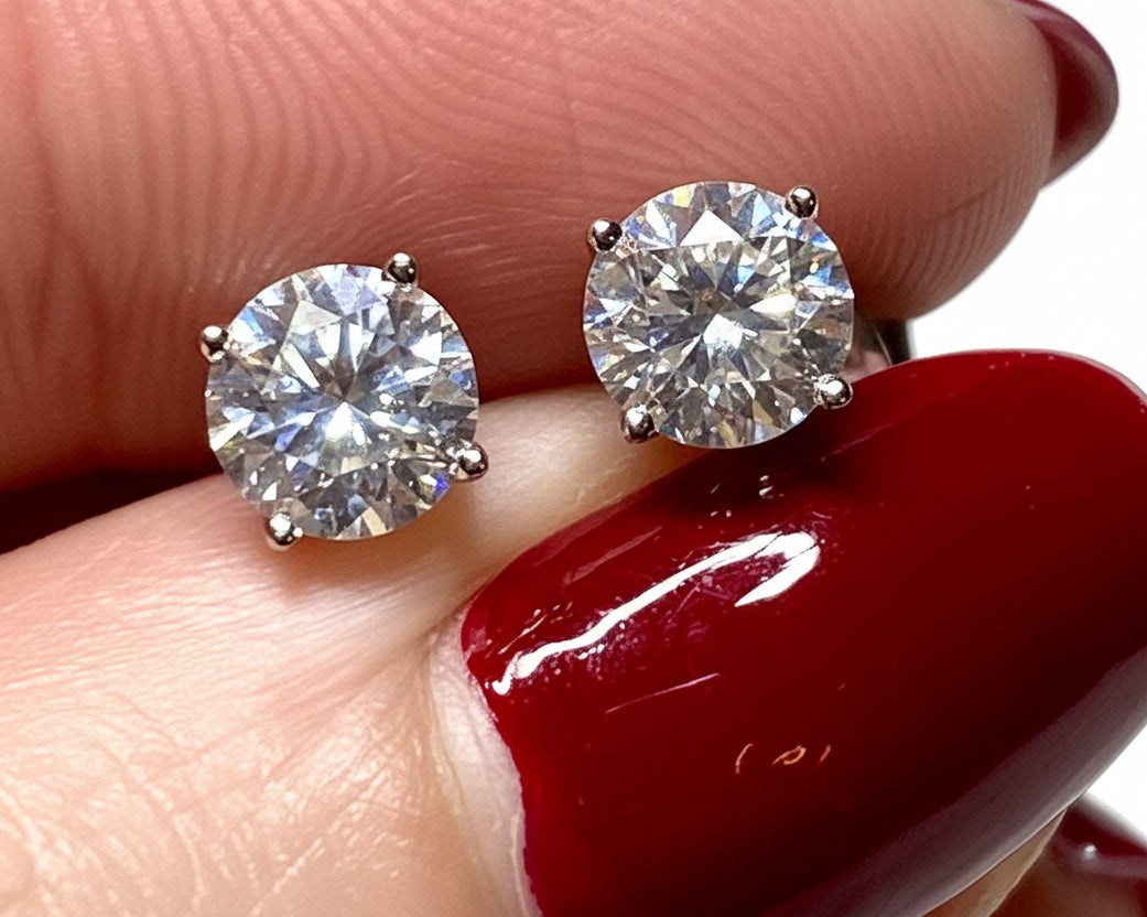 Coppia di orecchini solitari in oro massiccio 18 carati con diamante GIA SI1 colore G da 1,00 carato (ordine personalizzato, tempi di consegna 3 settimane)