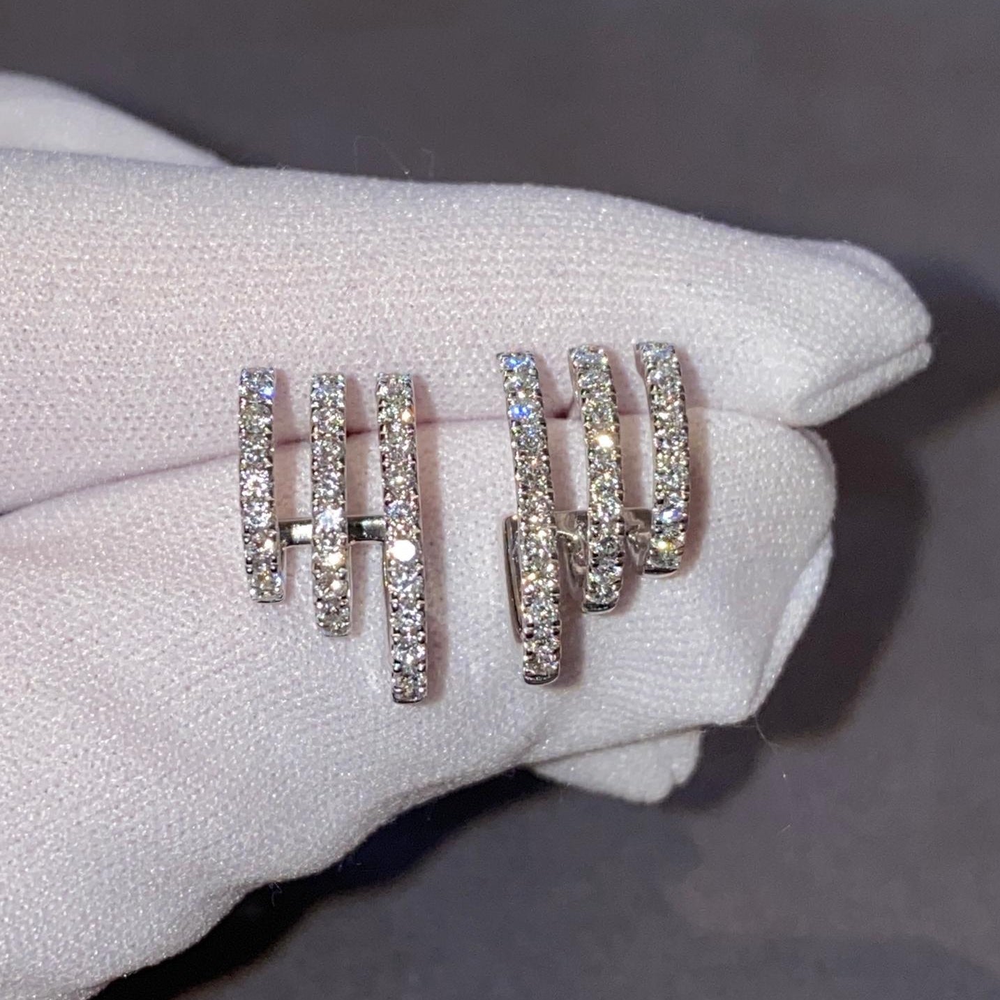 Orecchini in platino 950 con diamanti naturali