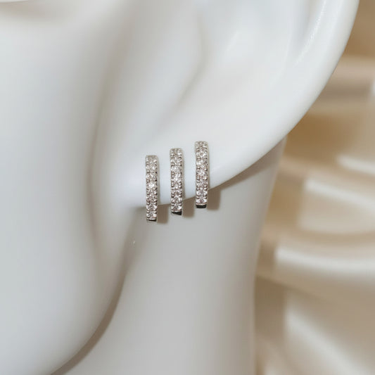 Puces d'oreilles à plusieurs rangs en or massif 18 carats serties de diamants naturels