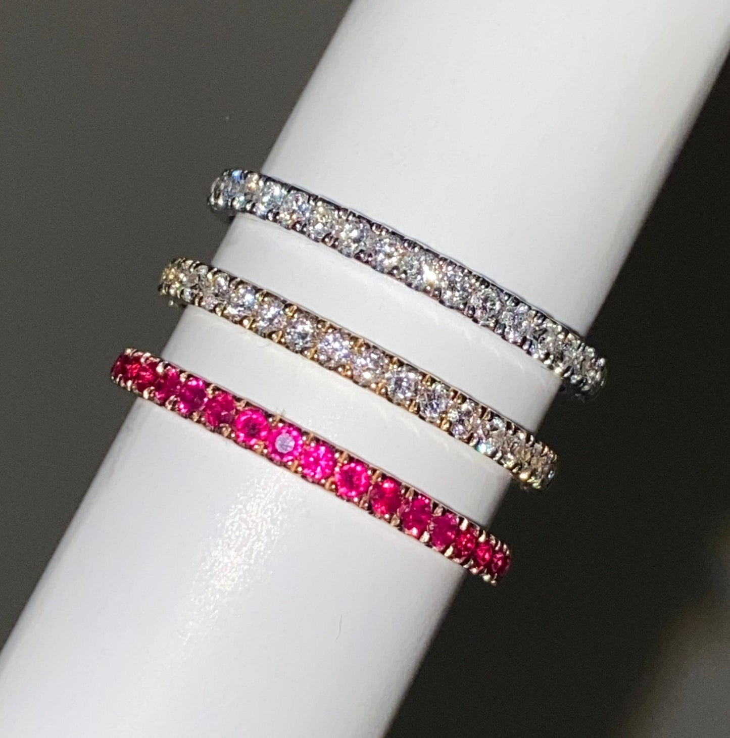 Anello in oro massiccio 14 carati con diamanti naturali e rubini (misura regolabile)