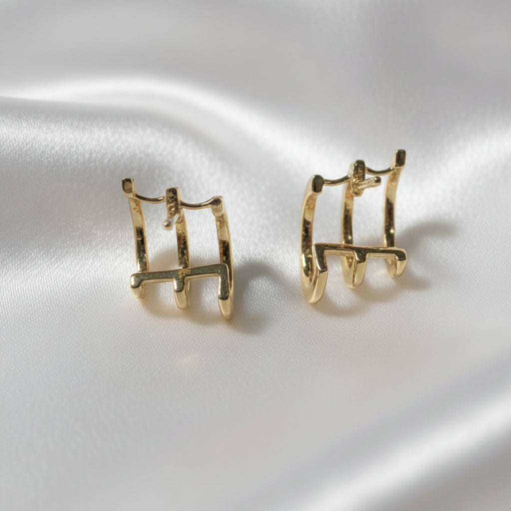 14 karat solid gold natural diamond earrings