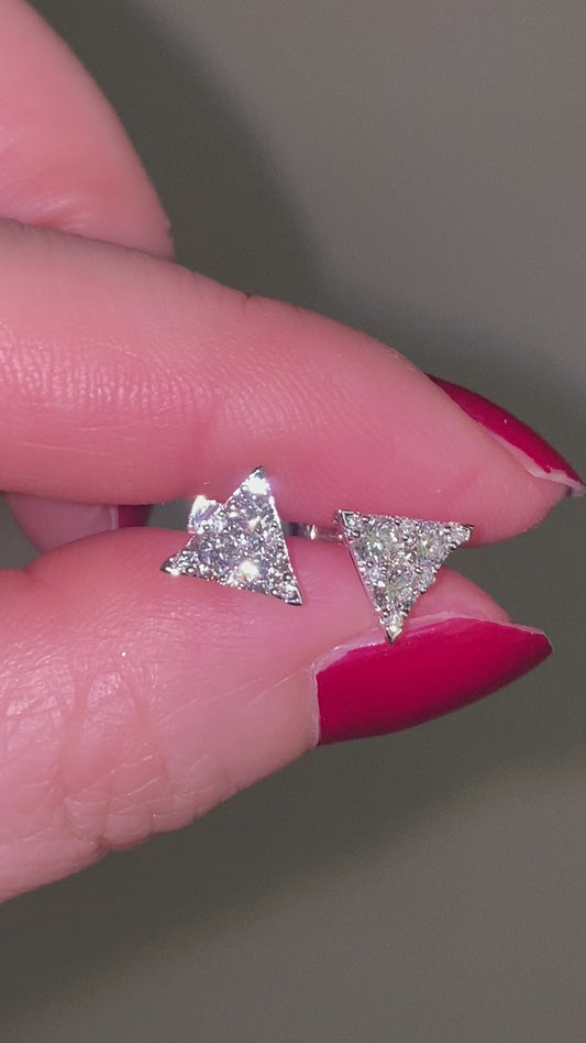 18k solid gold Trilliant-Shaped Sparkle Pressure-Set Diamond Earrings