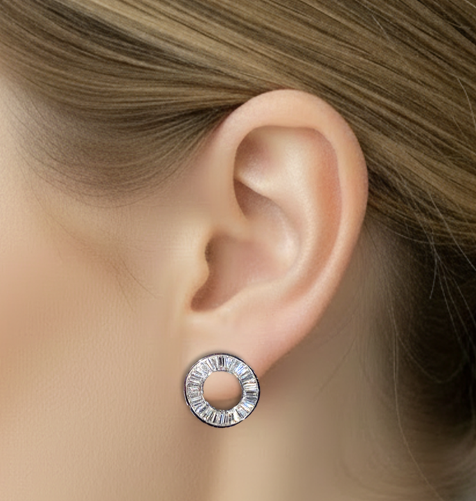 Orecchini a cerchio affusolati in oro massiccio 18 carati con diamanti da 1,15 ct (misura 13 mm)